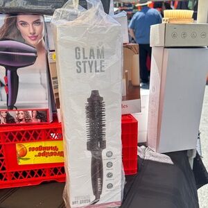 NIB Rnd Ceramic Ionic Thermal Hot Brush, Travel Styler Dual Voltage Blowout Vol